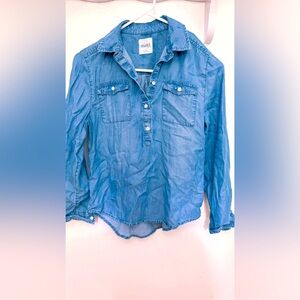 Beautiful size 14 teenage blouse but it fits a woman size Small